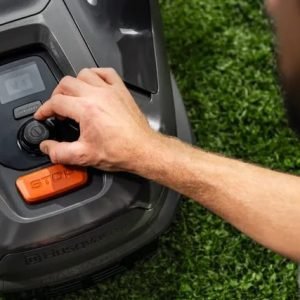 Husqvarna Automower® 305E NERA Mähroboter