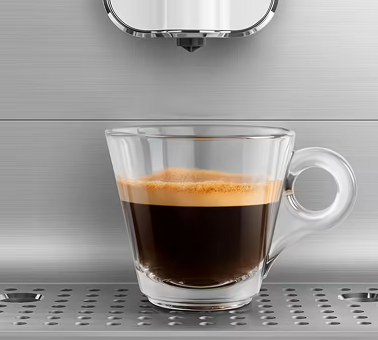 Kaffeevollautomat weiß Basic - Smeg – Bild 3