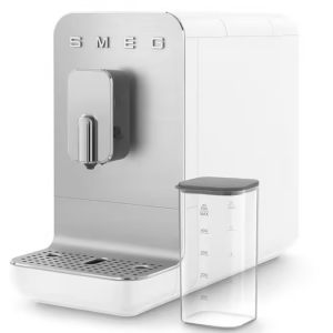Smeg Kaffeevollautomat BCC13WHMEU50's mit Milchfunktion weiß